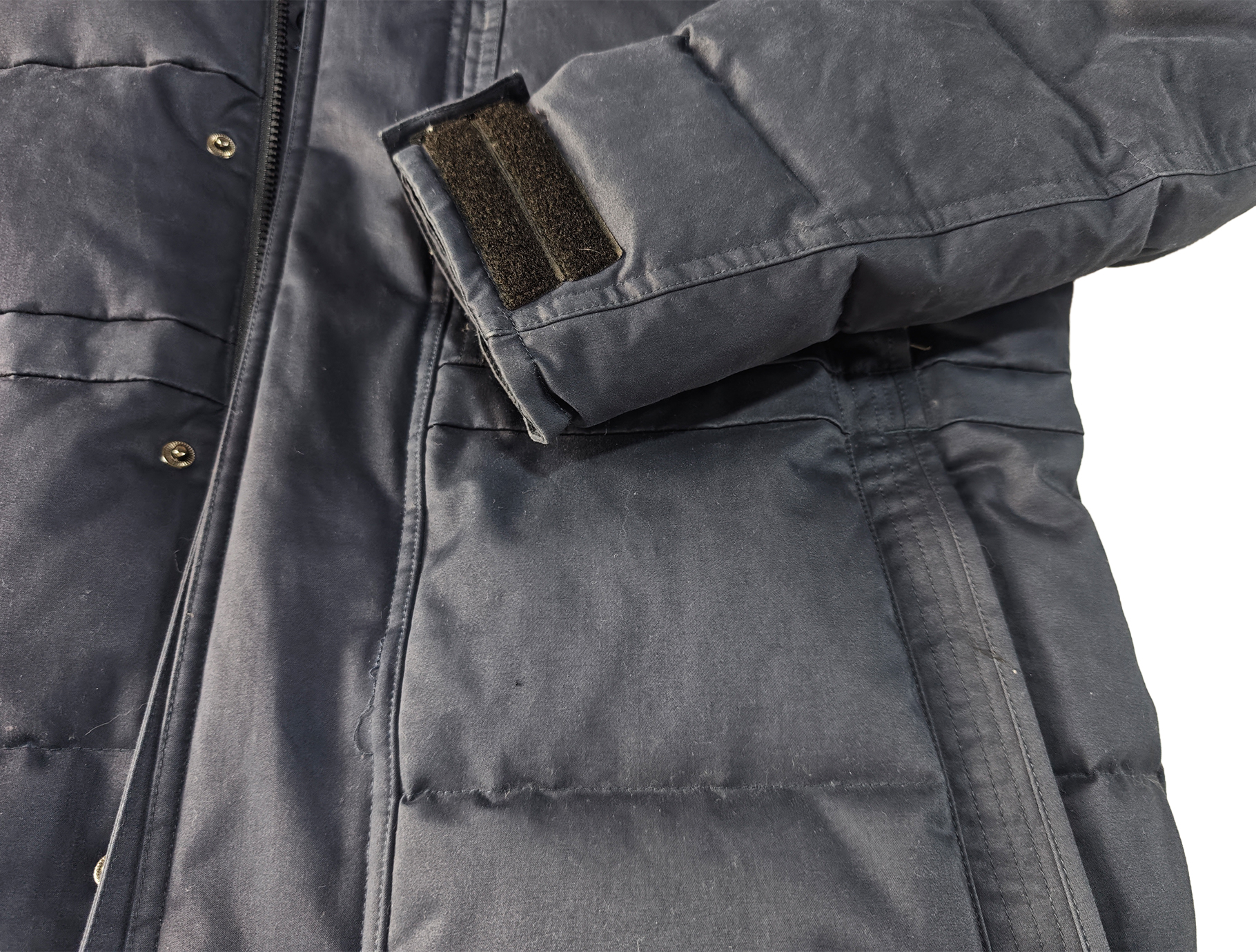 OEM Men's Down Jacket - Windproof Insulated Puffer jacket for Winter - Image 5